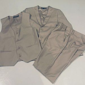 Boys Perry Ellis 3 piece Suit